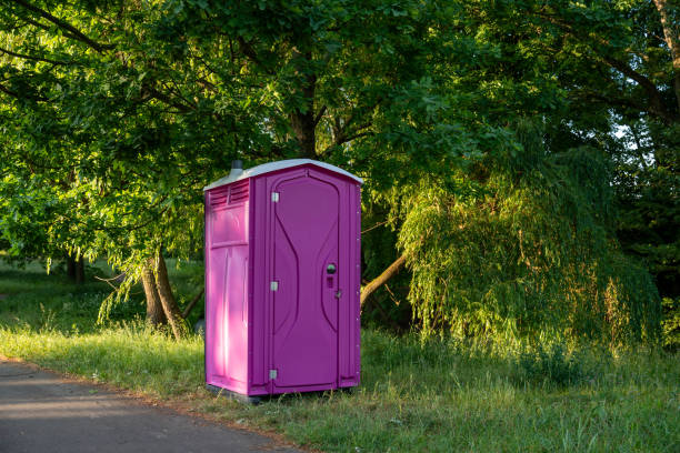 Porta potty delivery and setup in Plantation, FL